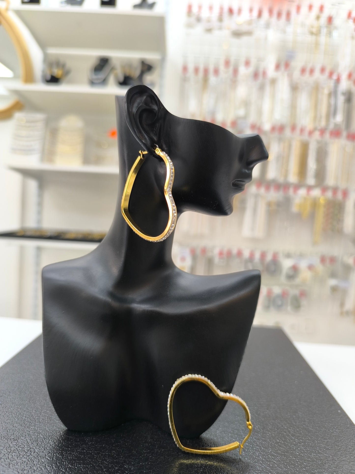 BOUCLES D'OREILLES CREOLES DOREES COEUR ET STRASS