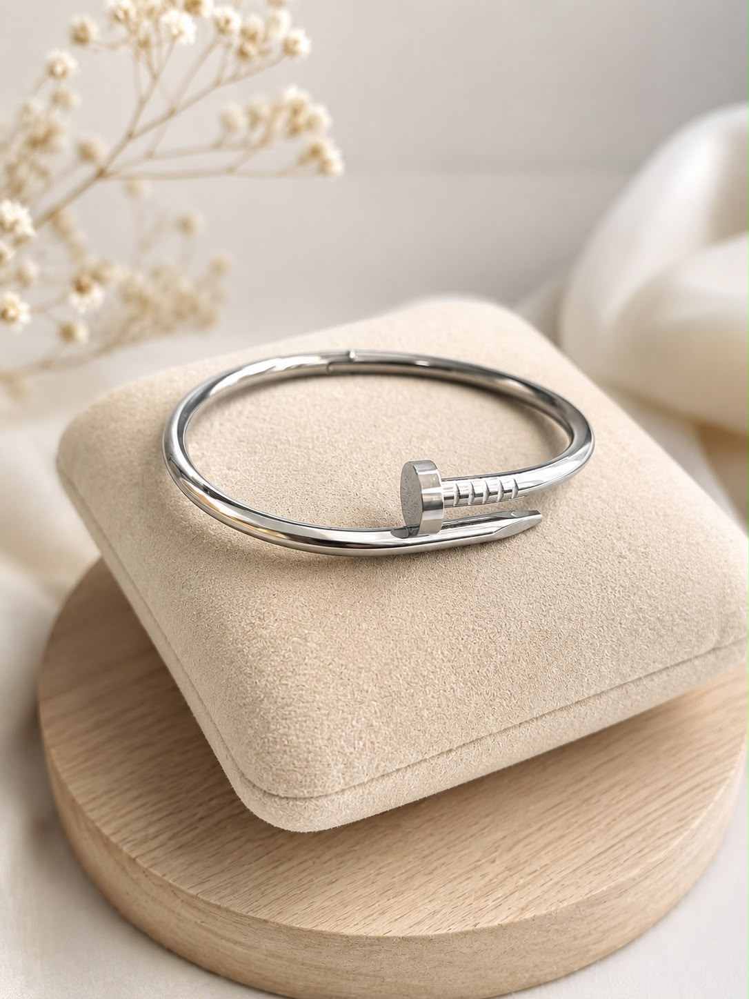 Bracelet clou rigide en acier inoxydable