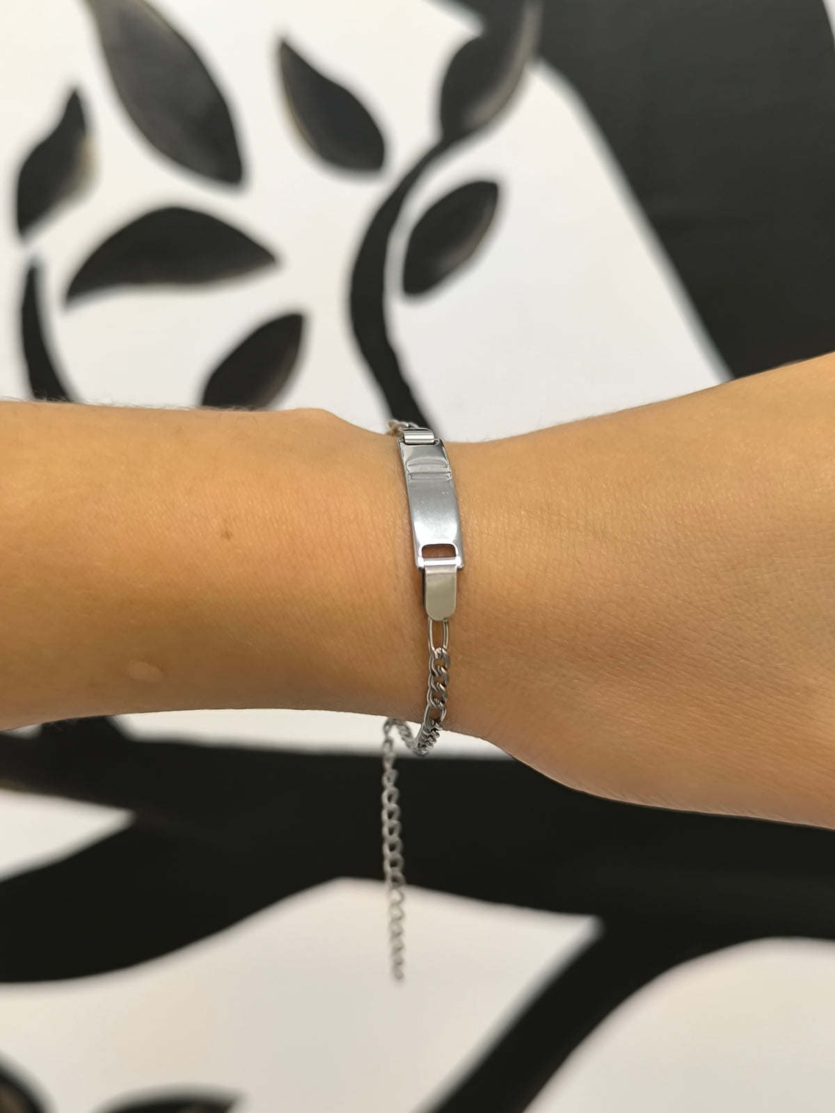 Bracelet maille figaro fin avec plaque en acier inoxydable, à graver
