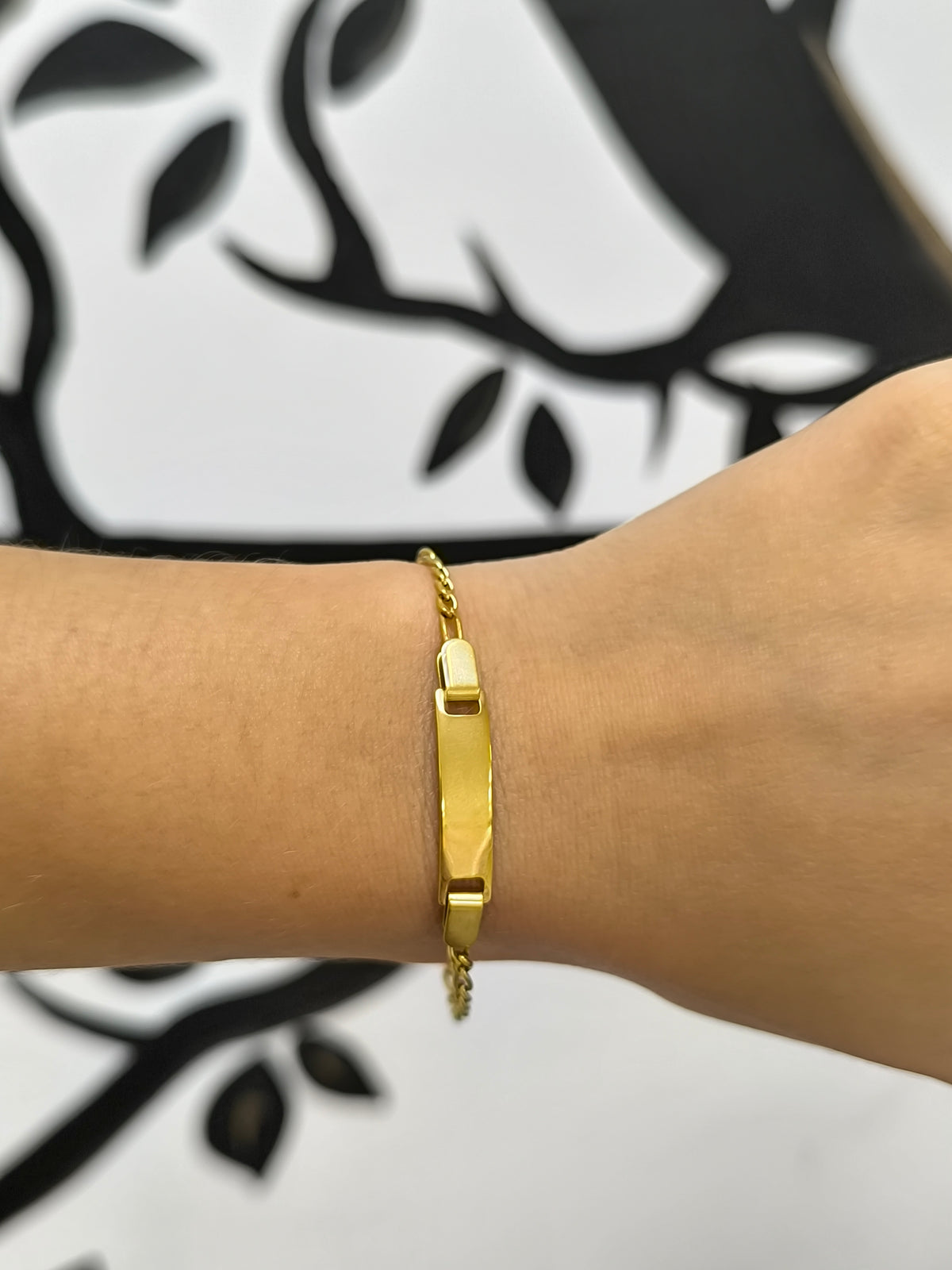 Bracelet maille figaro fin avec plaque en acier inoxydable, à graver