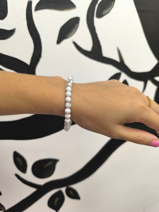 BRACELET EN PIERRE HOWLITE NATURELLE