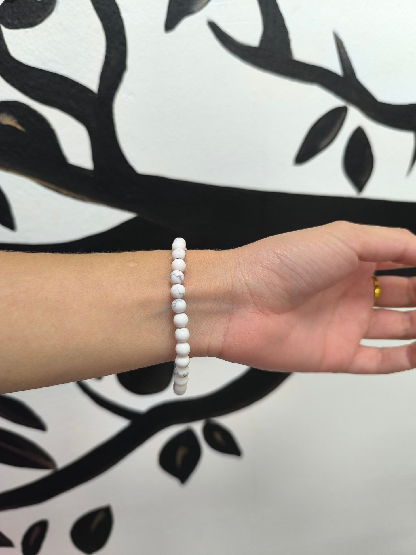 BRACELET EN PIERRE HOWLITE NATURELLE