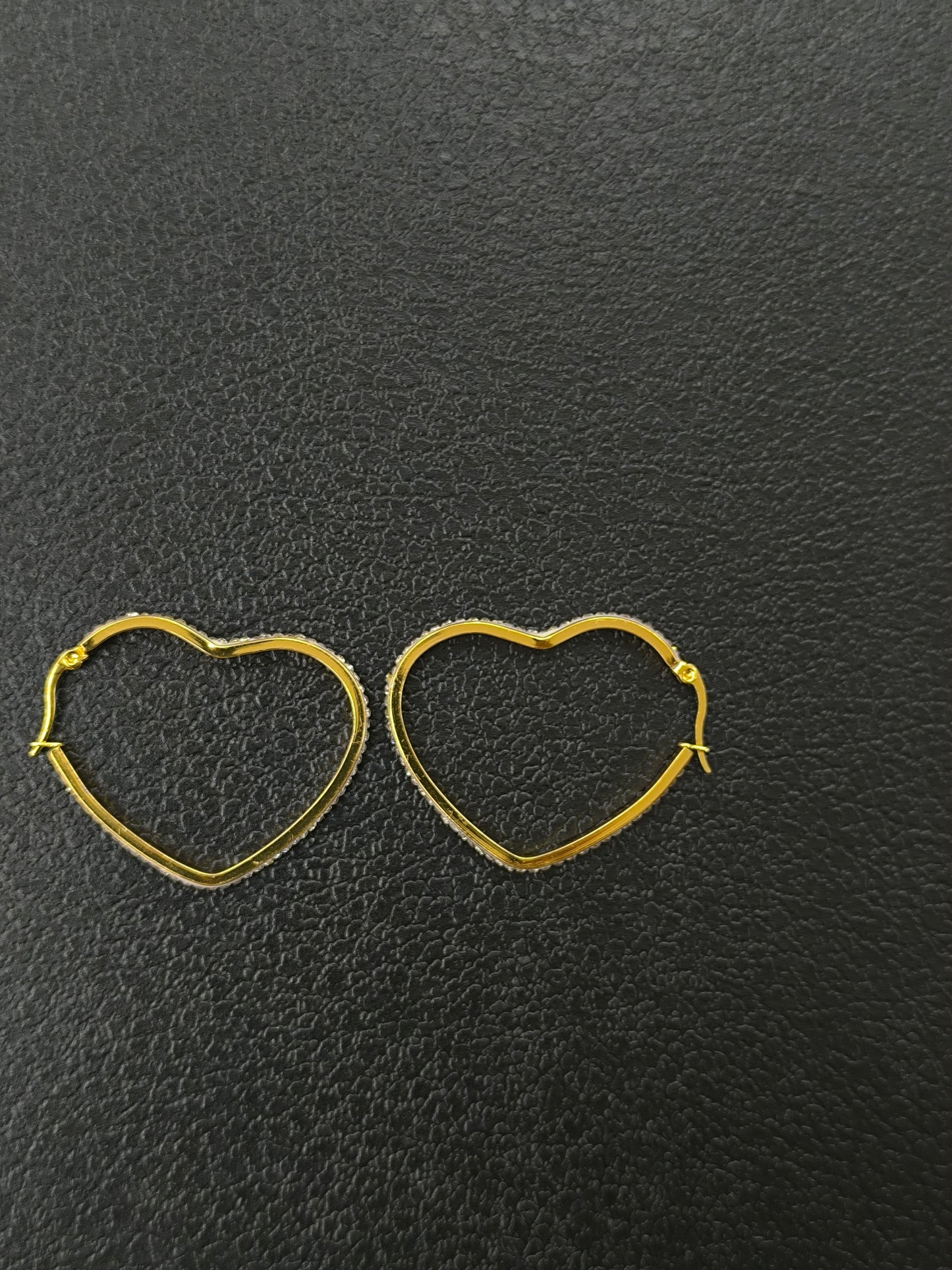 BOUCLES D'OREILLES CREOLES DOREES COEUR ET STRASS