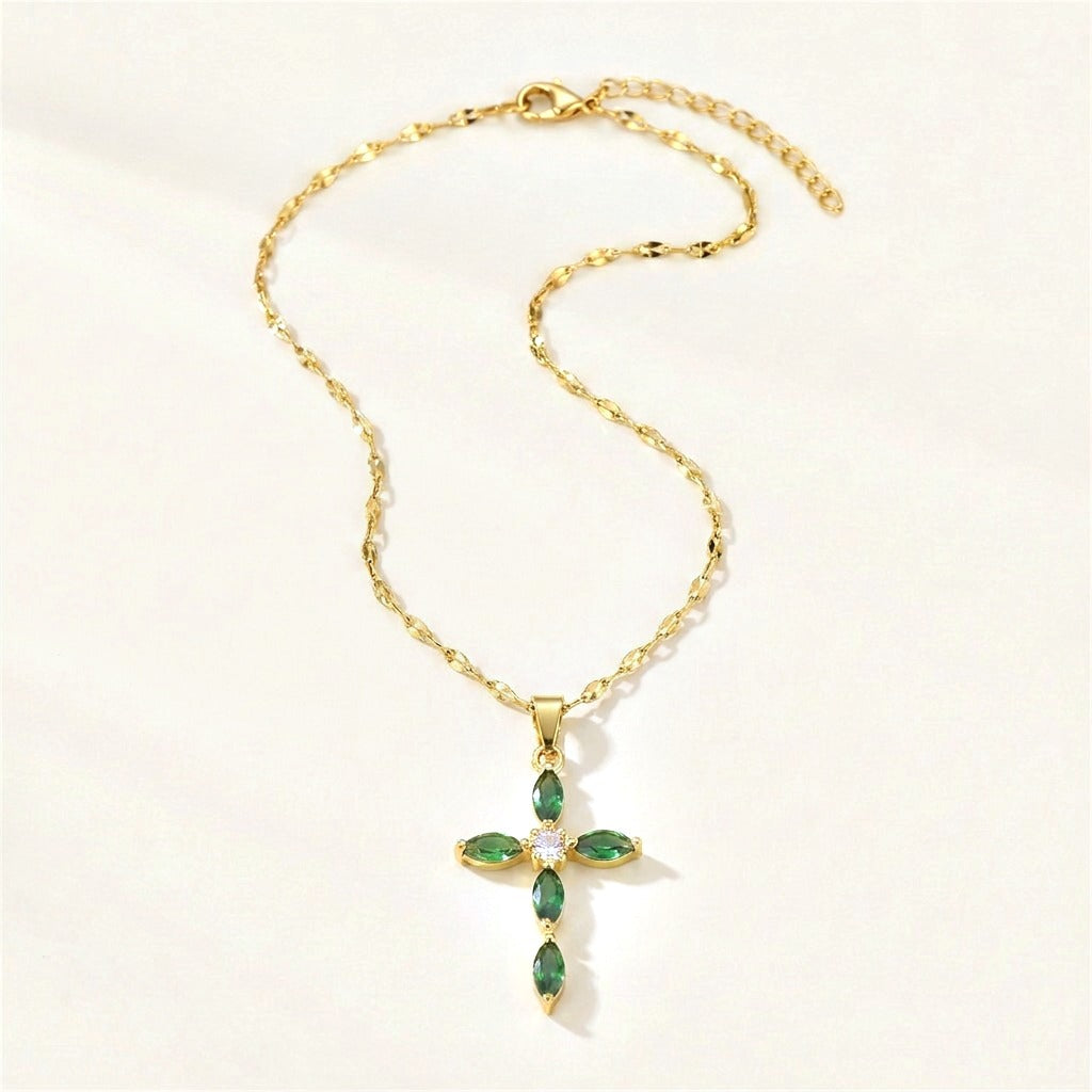 Chaîne et pendentif croix en oxyde de zirconium vert
