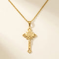 Collier doré pendentif croix, Christ et saint Benoît