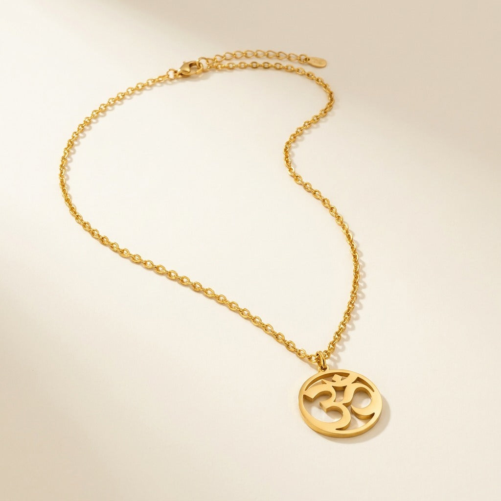 Collier pendentif ॐ « Om » en acier inoxydable, modèle 1, doré