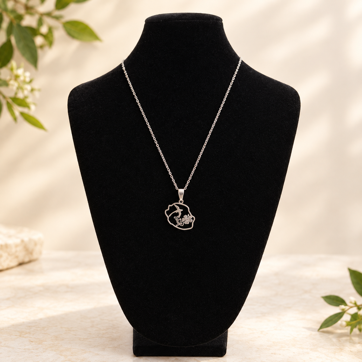 Collier pendentif carte de La Réunion en acier inoxydable