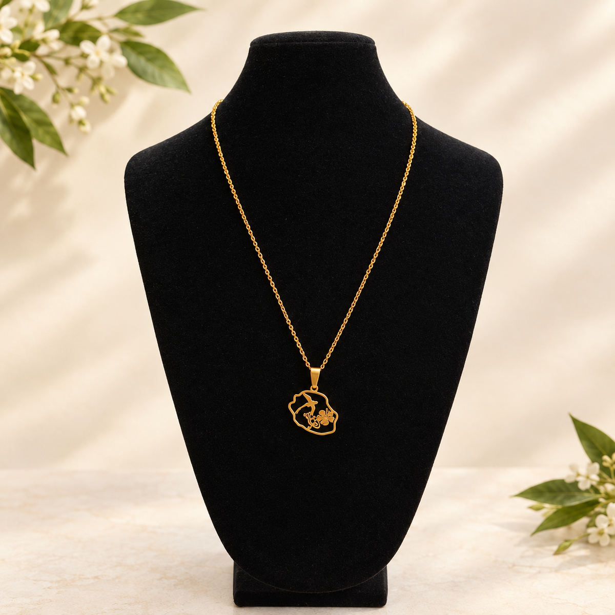 Collier pendentif carte de La Réunion en acier inoxydable
