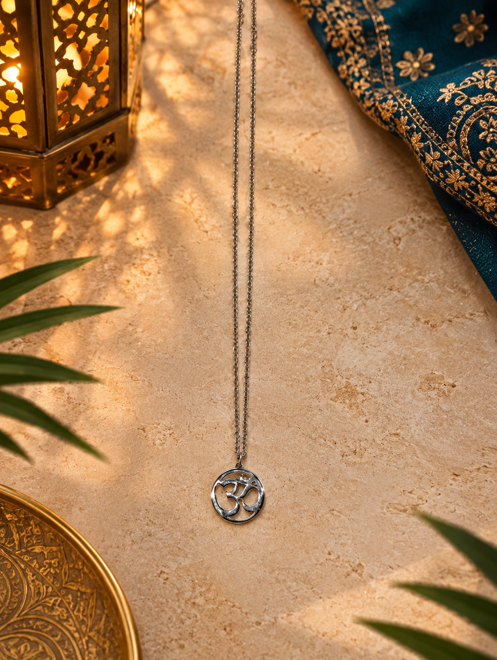 Collier pendentif ॐ « Om » en acier inoxydable, modèle 1