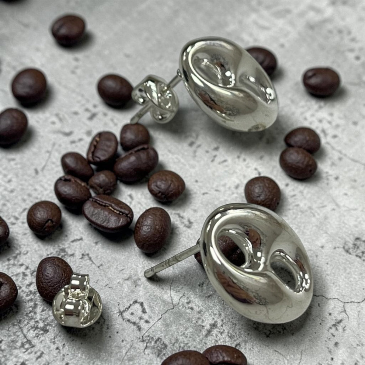 Boucles d'oreilles clou grain de café en acier inoxydable