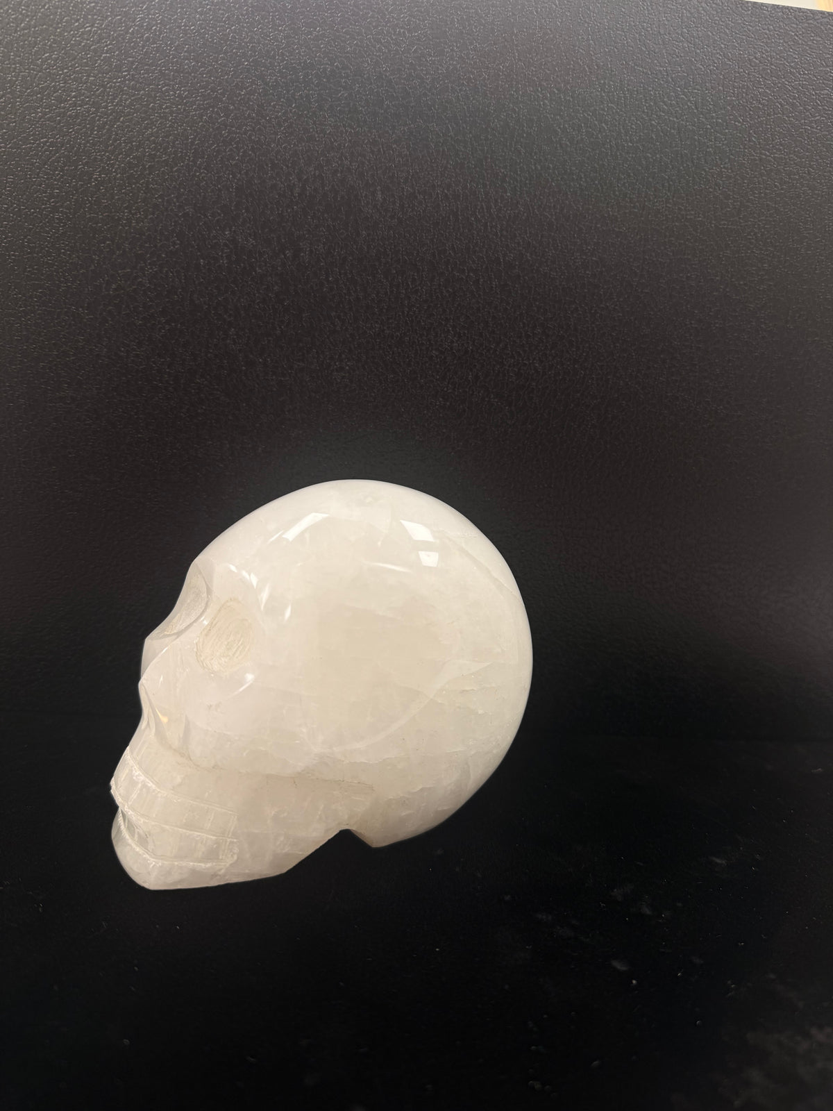 Tête de mort en cristal de roche