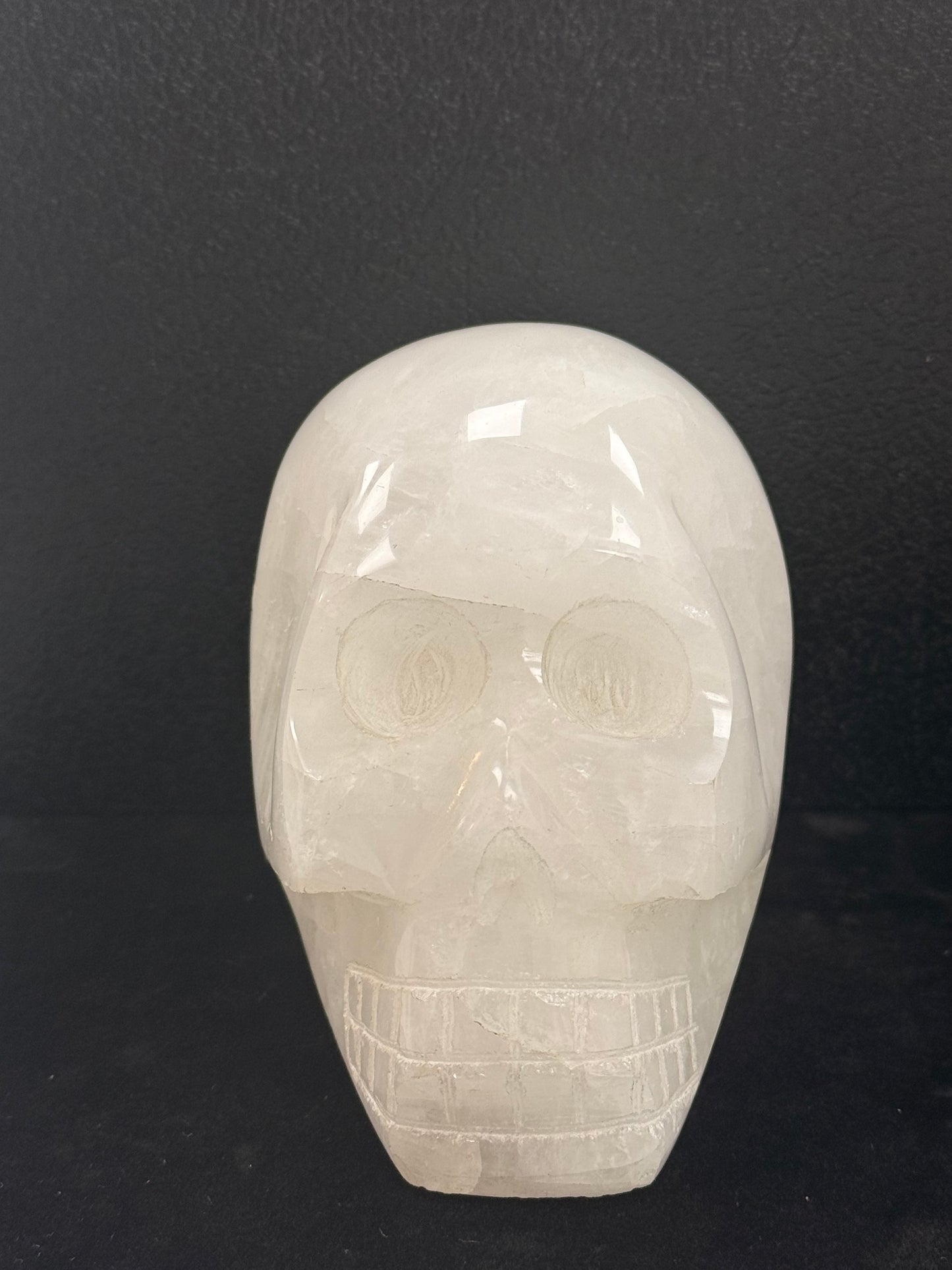 TETE DE MORT EN CRISTAL DE ROCHE