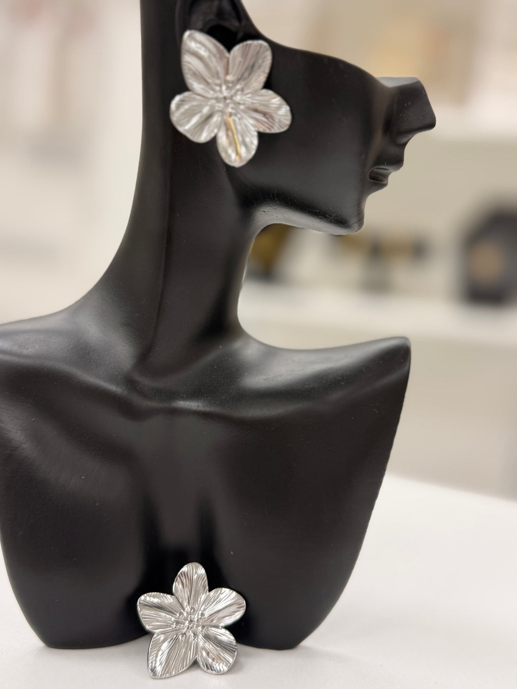 Boucles d'oreilles clou fleur d'hibiscus en acier inoxydable