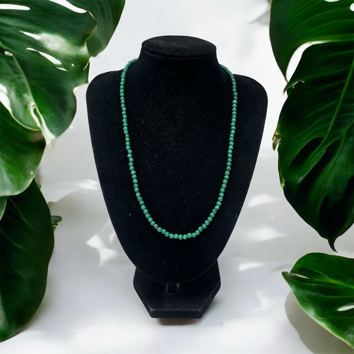 Collier en malachite naturelle