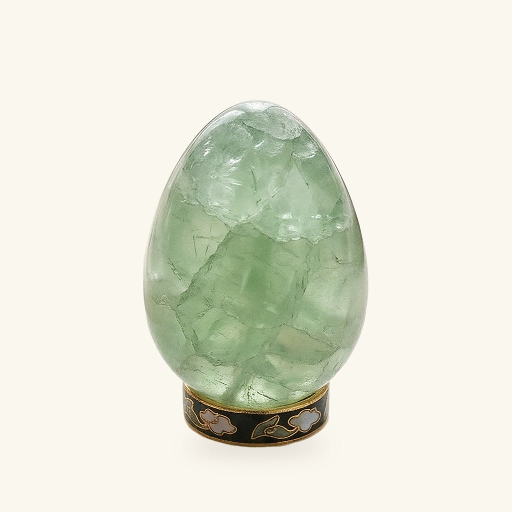 Œuf en fluorite naturelle sur support cloisonné