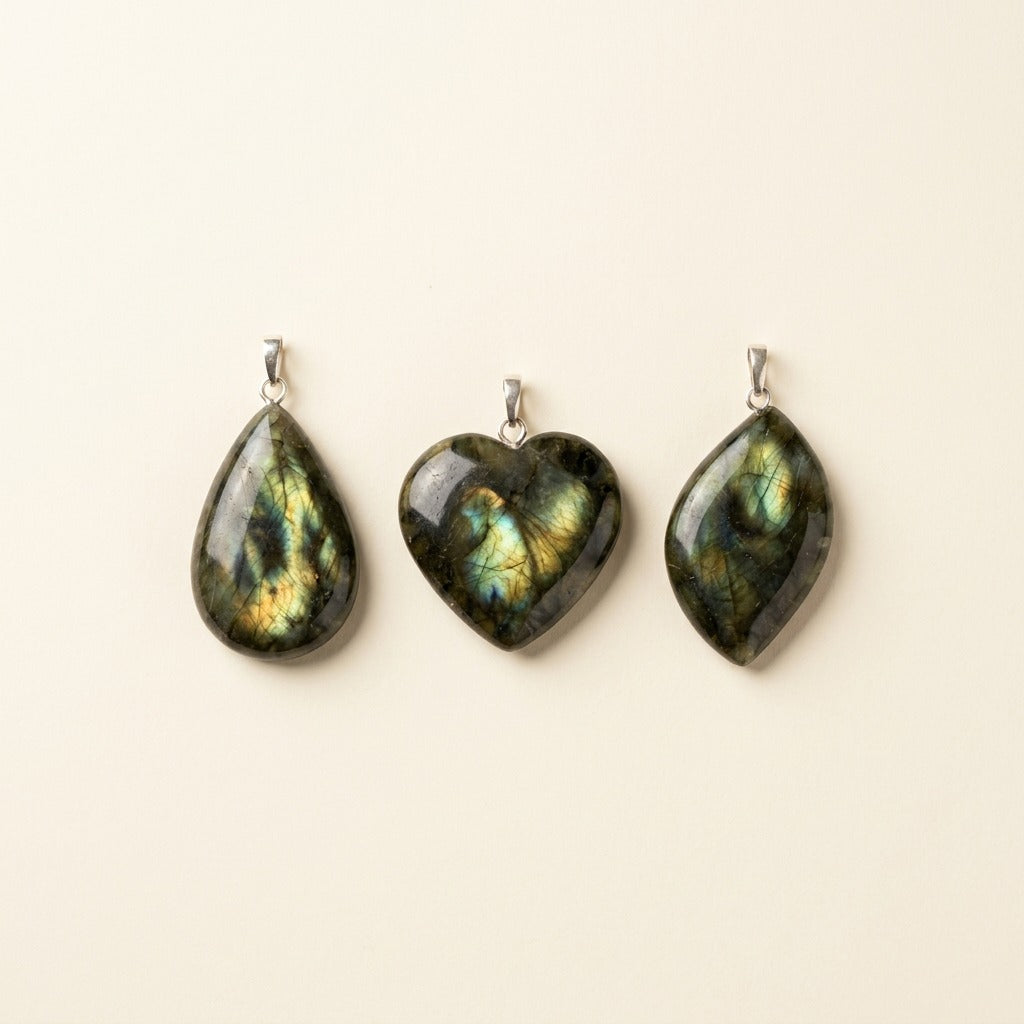 Pendentifs en labradorite verte